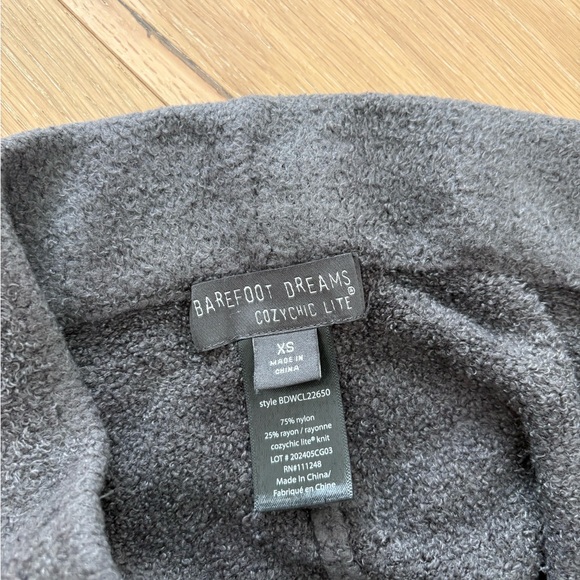 Barefoot Dreams cropped pants - Picture 3 of 6